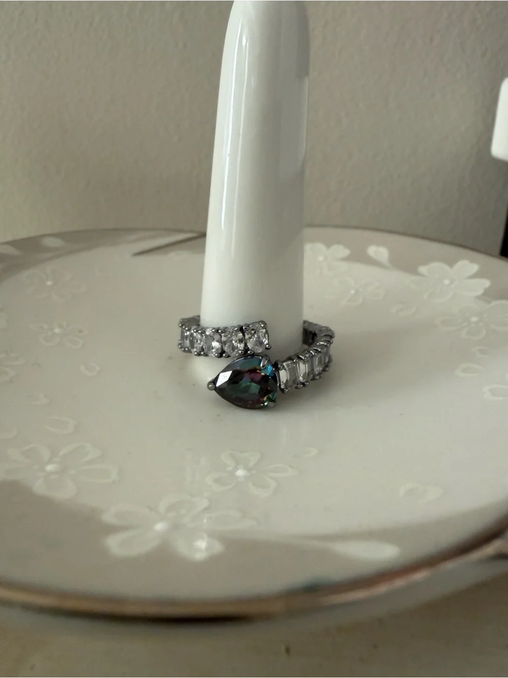 Bomb Party Mystic Teardrop Crystal Ring in Silver Rhodium Plating Size 8